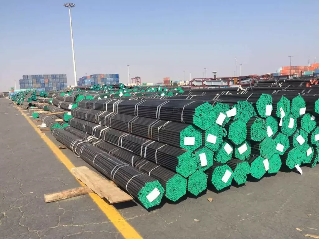 محموله وارداتی شرکت فولاد جهان مهر در بندر شهید باهنر (بندرعباس)